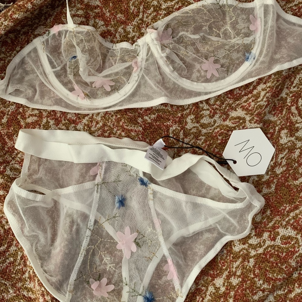 OW Intimates Flora Lingerie Set in White (ASOS)